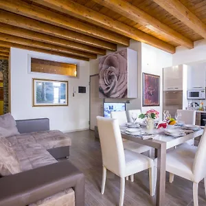  Apartment Medioevo In Centro